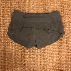 Lululemon speed up 2.5 shorts 4